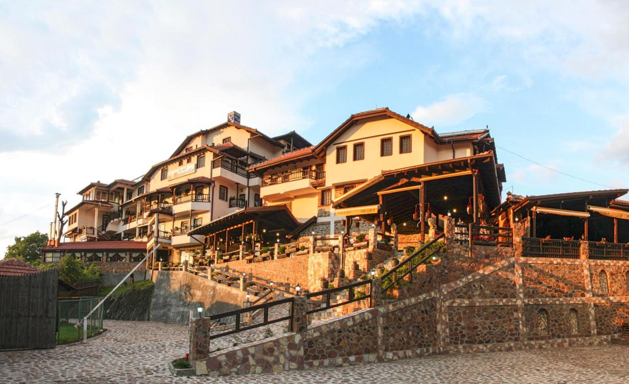 Hotel Manastir Berovo Bagian luar foto